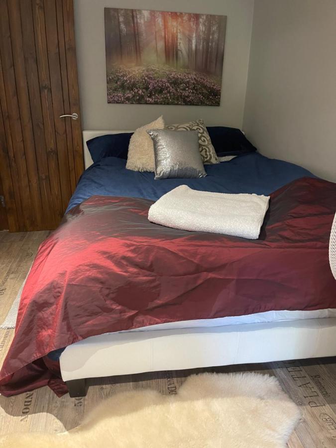 South Lodge House Dormansland Esterno foto