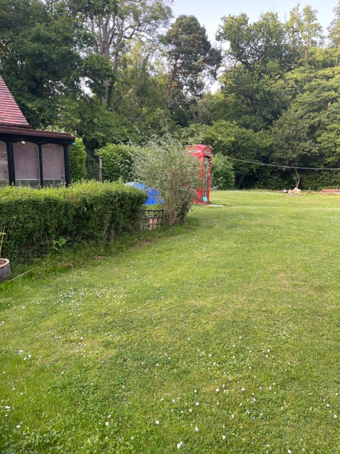 South Lodge House Dormansland Esterno foto