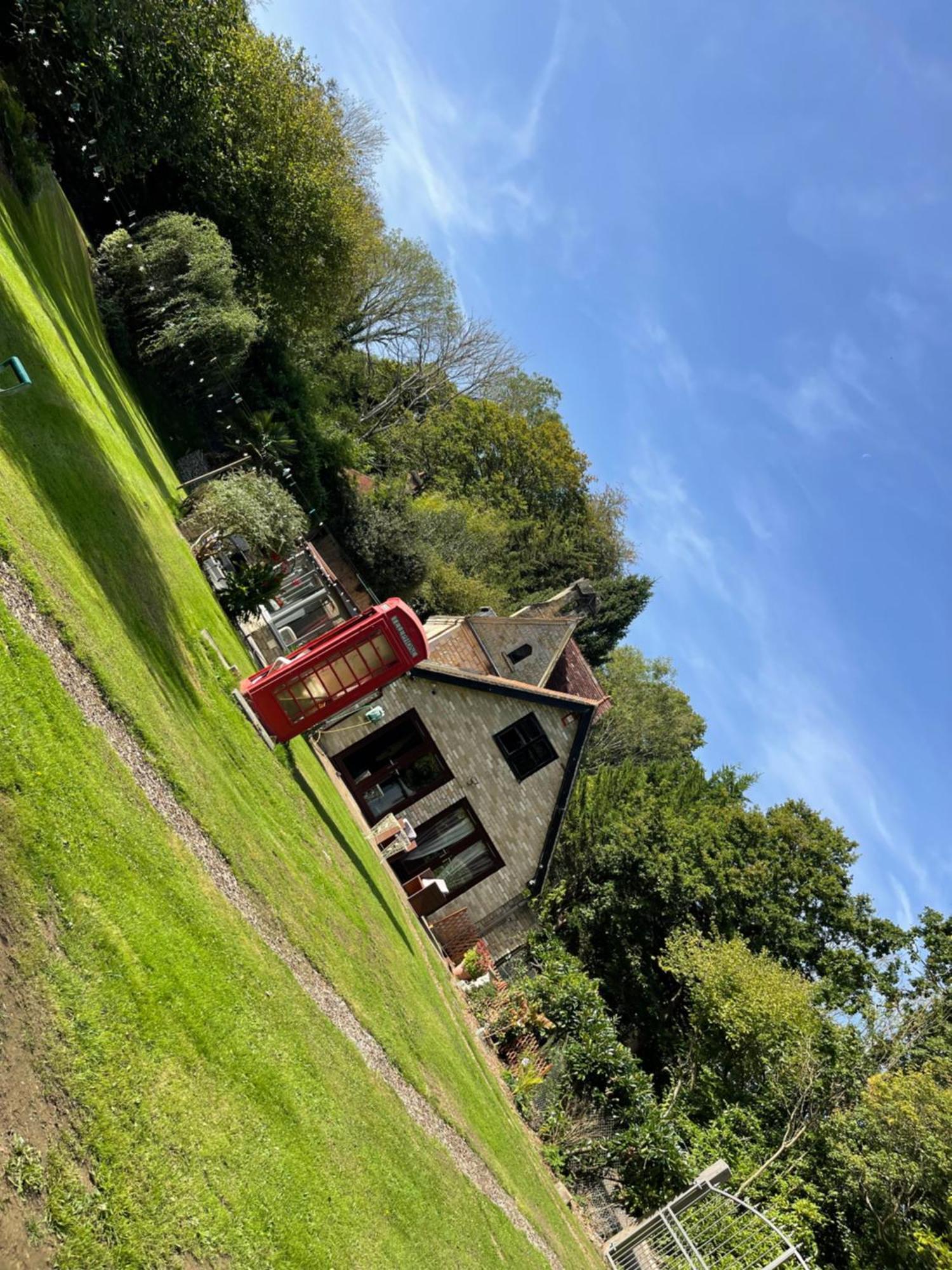 South Lodge House Dormansland Esterno foto